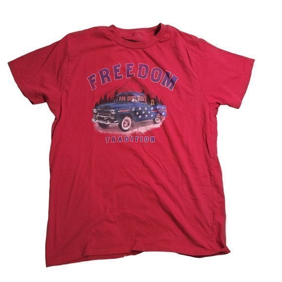 Freedom Tradition Men's Size Large Red Truck USA Patriotic T Shirt - Picture 1 of 4